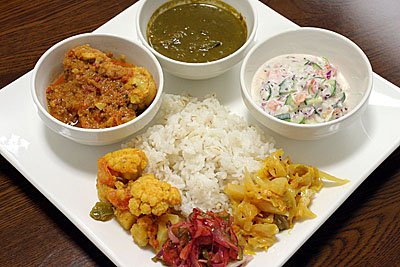 インド料理の盛り合わせ