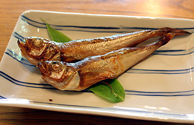 鹿教湯温泉の三水館の朝ご飯「はたはたの干物」
