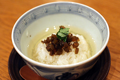 鹿教湯温泉の三水館の料理「伽羅蕗の飯蒸し」