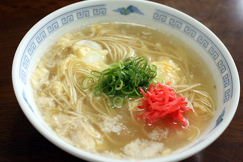 愛媛で見つけた「万長ラーメン」: こんなの食べたよ